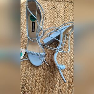 NWT heel sandal